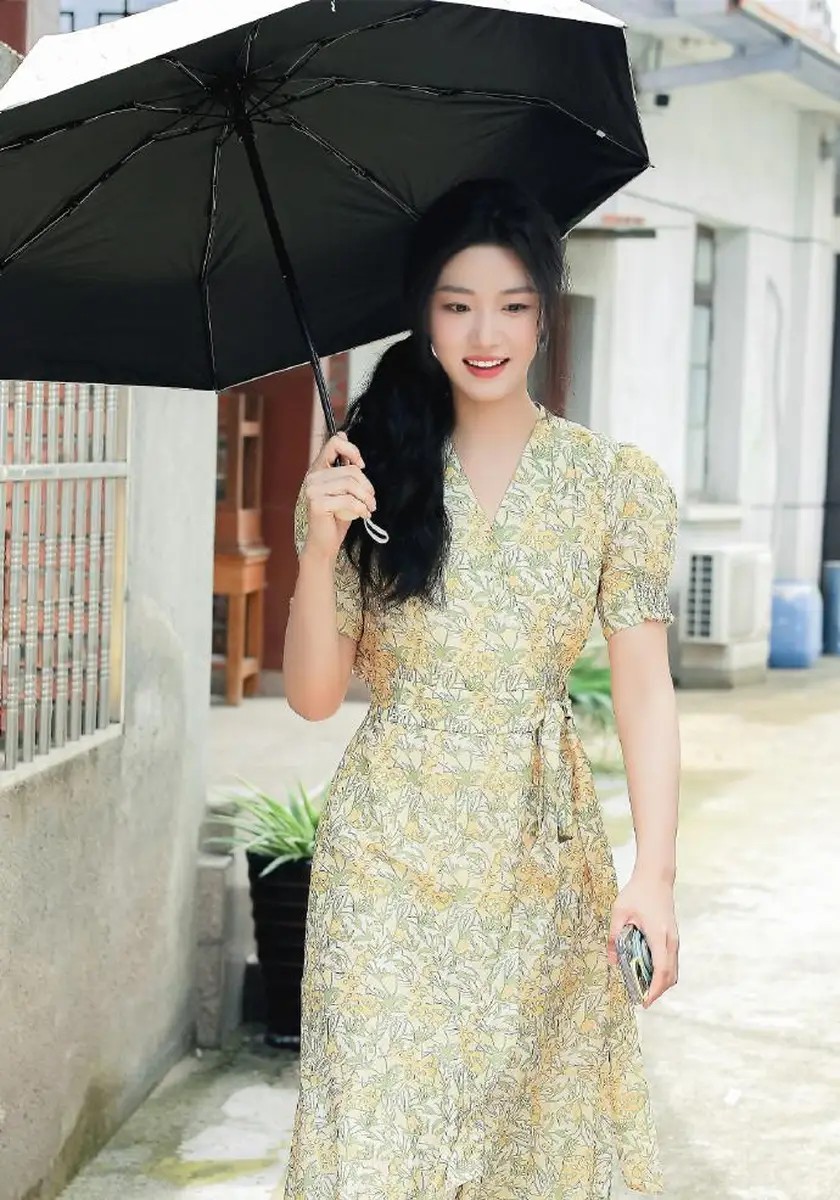 年过九旬离世的7位女演员,年轻时个个风姿绰约,每一位都很豁达