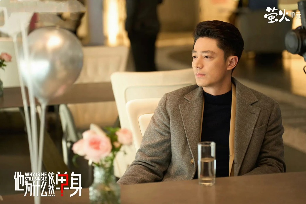 罗晋父亲追悼会现场！疑似唐嫣父亲现身，实际行动再破婚变传闻